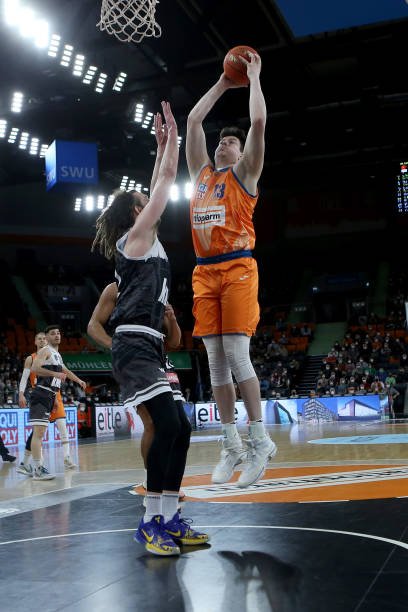 比如包含 比如包含