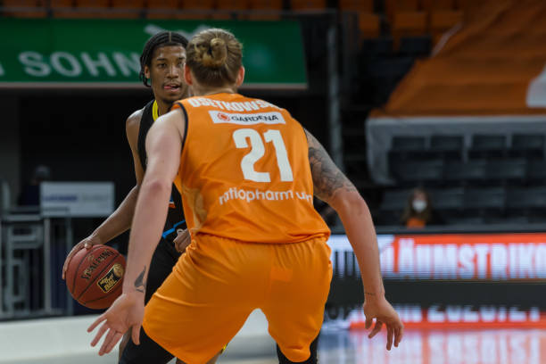 围绕他的医 围绕他的医